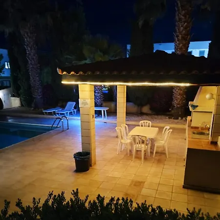 Sunset 01 公寓 Paphos