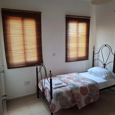 Sunset 01 פאפוס